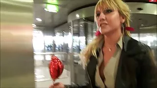 Soțul și soția s-au răzgândit despre divorț după ce s-au dus la filme porno cu pizde bune psihologul familiei și s-au futut tare