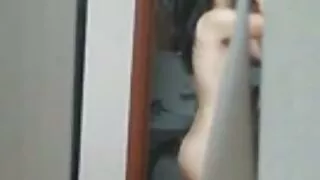 Tipul a dat în gură la sora porno cu pizde bune vitregă și a tras-o în duș