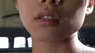 Oamenii au luat de pe o fată cu părul albastru și a lovit-o în păsărică într-un filme porno cu pizde bune rau Gangbang
