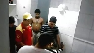 Miere poate repara masina si mecanic vă rugăm să în garaj fete bune care se fut