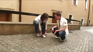 Bruneta cu ulei și-a dat filme porno cu blonde bune prietenul o labă păros păsărică