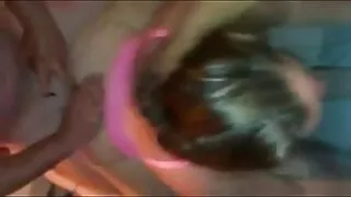 Femeie fututa in pizdulice pizdebune cu gradinar in natura si in cort